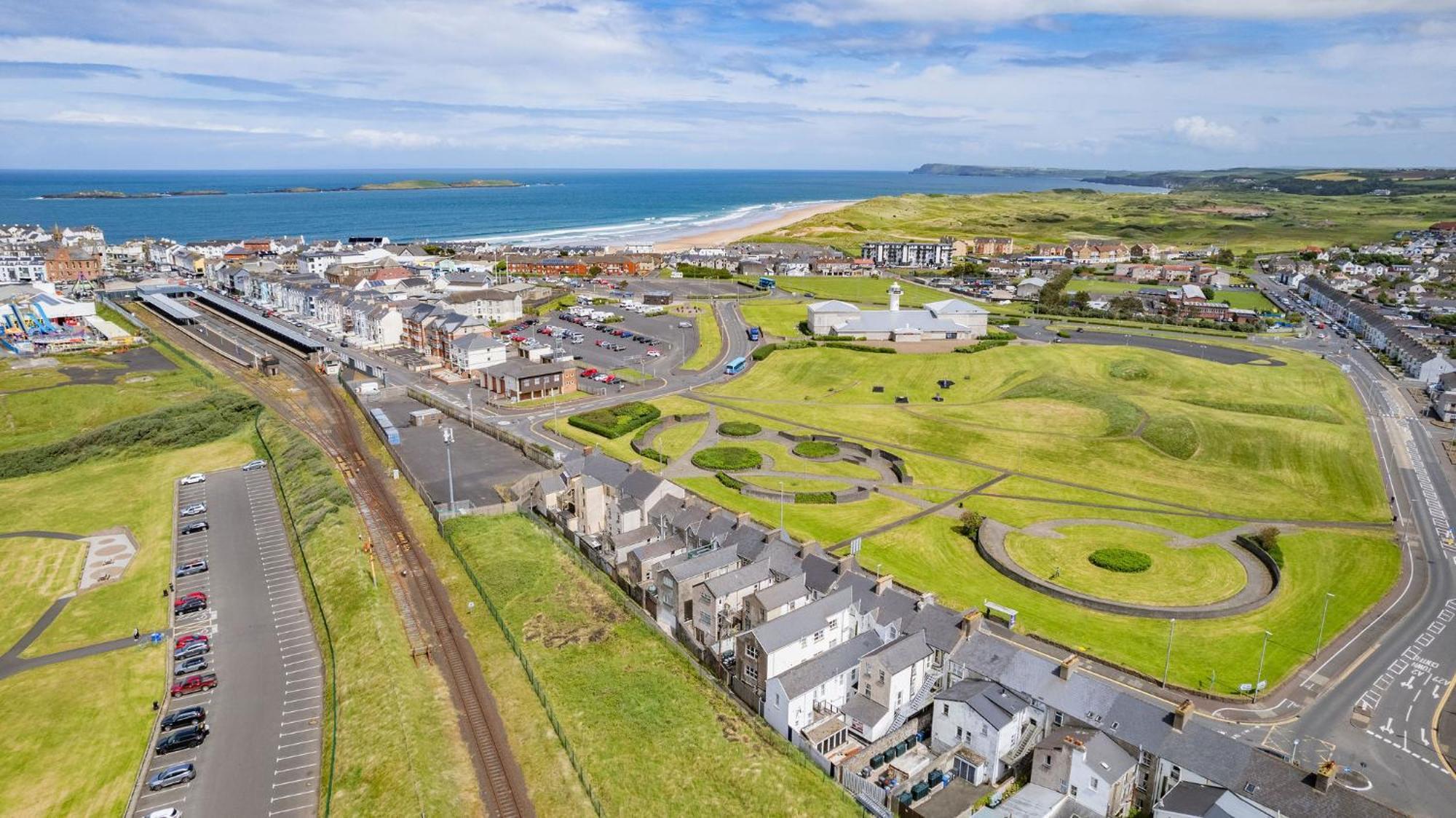 2 Dunluce Green - Portrush By The Sea Dış mekan fotoğraf
